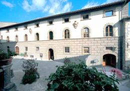 Palazzo Squarcialupi bei Castellina in Chianti